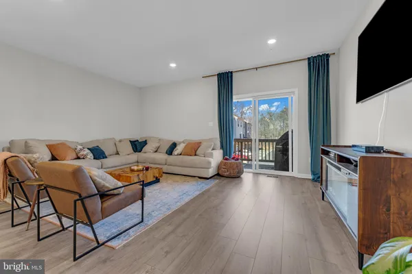 $3,900 | 8805 Mimosa Avenue, Clinton, MD 20735