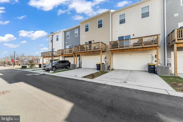 $3,900 | 8805 Mimosa Avenue, Clinton, MD 20735