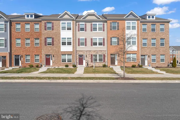 $3,900 | 8805 Mimosa Avenue, Clinton, MD 20735