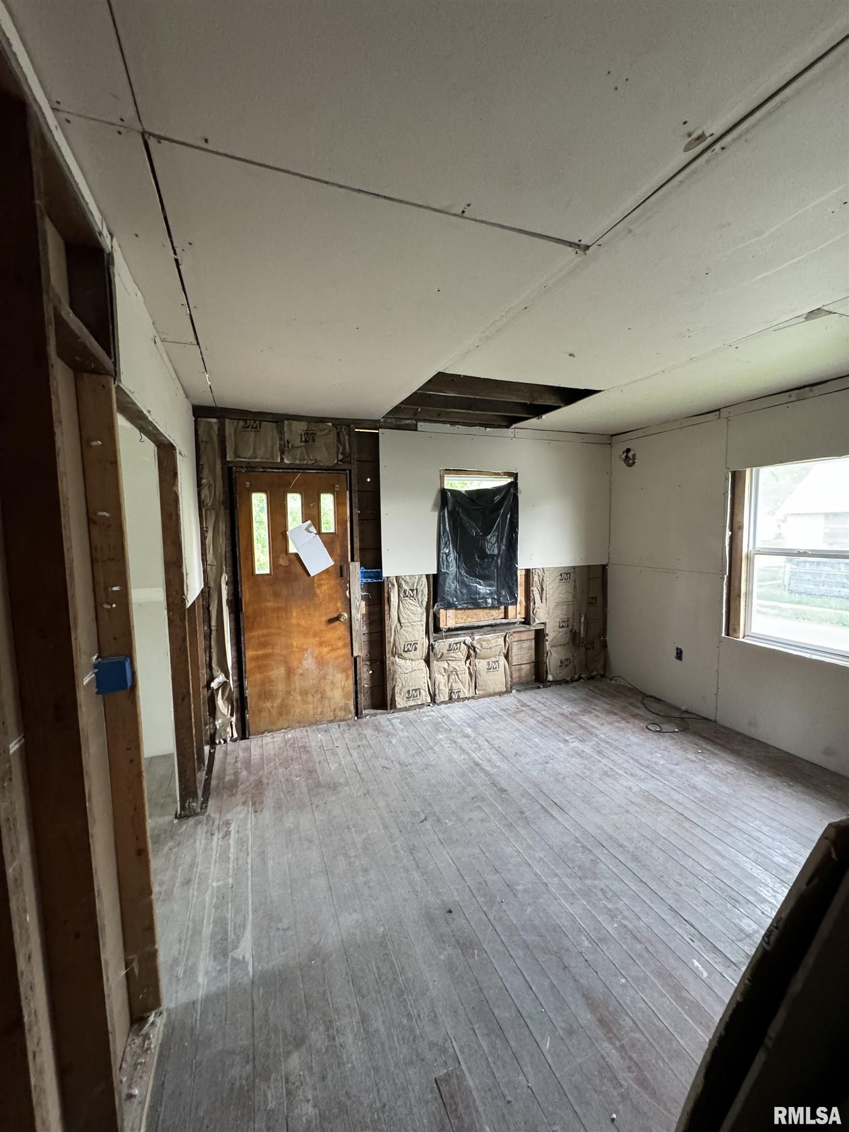 2058 East Jackson Street Springfield, IL 62703 - Photo 5 of 8