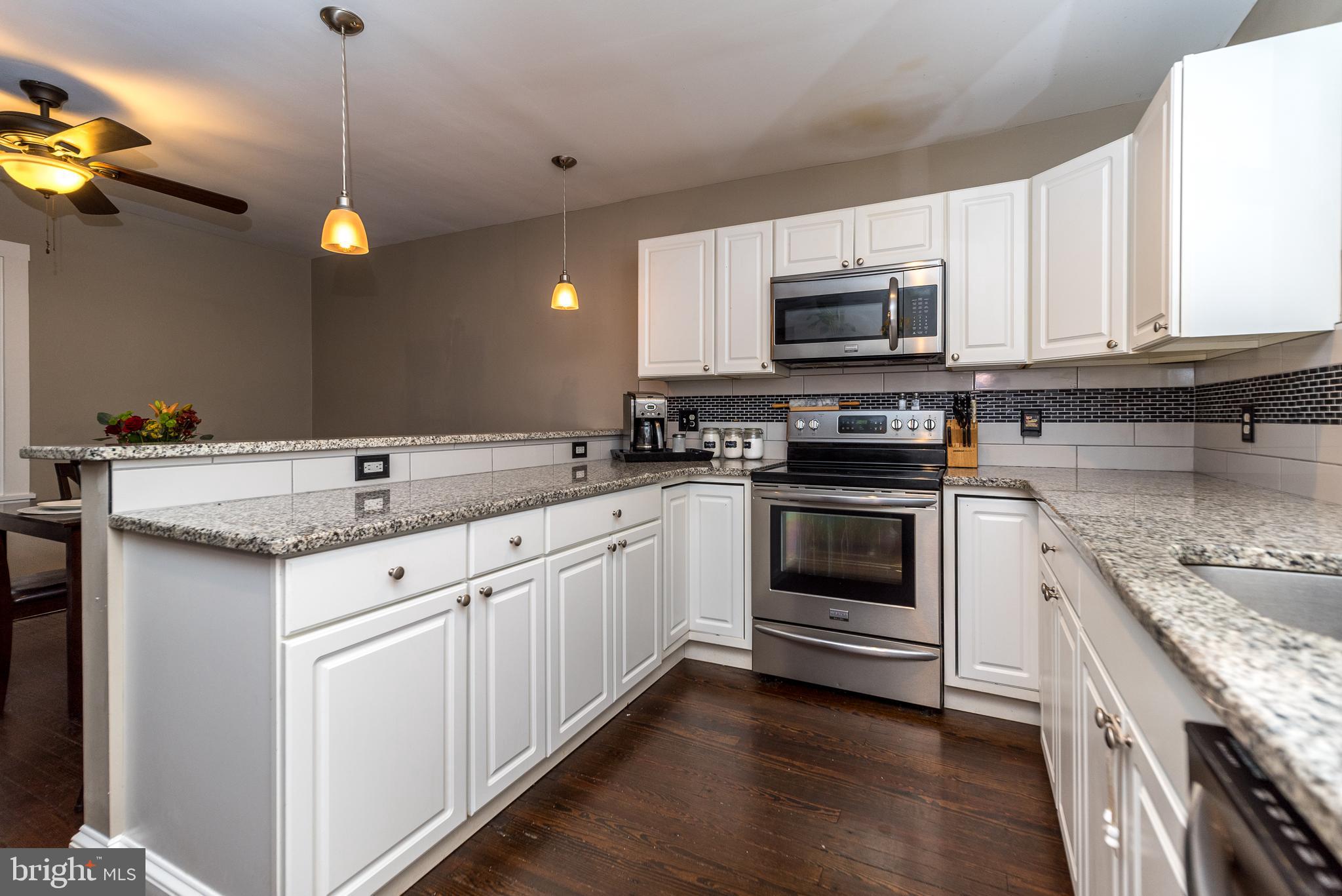 404 Dresher Road, Unit C Horsham, PA 19044 - Photo 1 of 25 Kitchen with granite countertops.