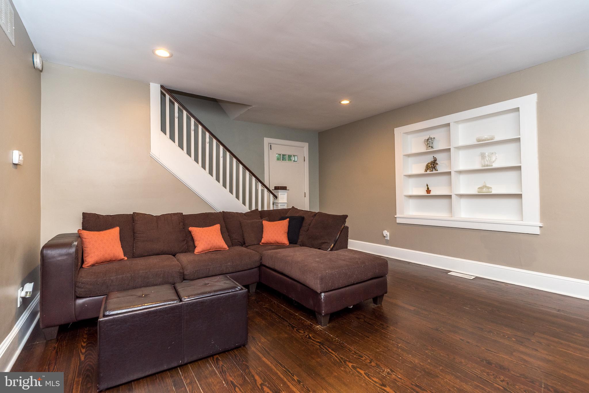 404 Dresher Road, Unit C Horsham, PA 19044 - Photo 8 of 25 Living area with beautiful built-ins.