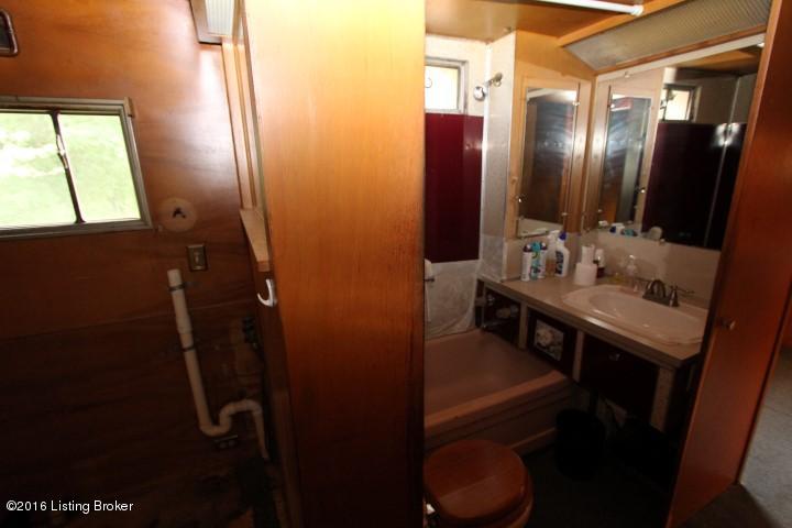 1041 Salt River Road Lawrenceburg, KY 40342 - Photo 41 of 62 Bathroom (2)