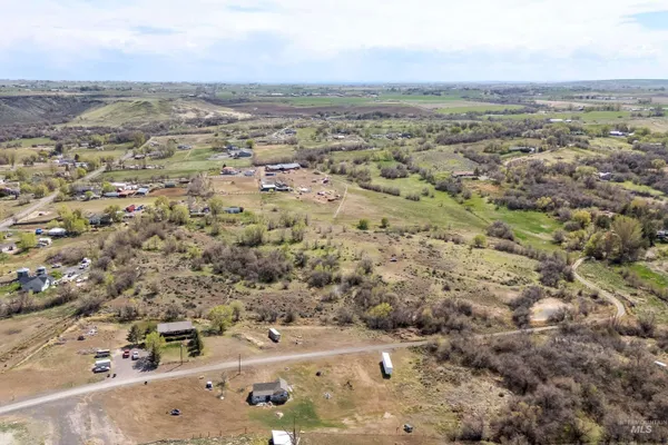 $425,000 | 4371 North 1200 East, Buhl, ID 83316