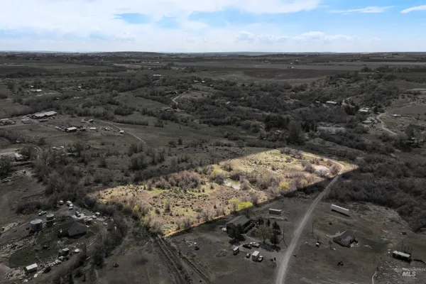 $425,000 | 4371 North 1200 East, Buhl, ID 83316