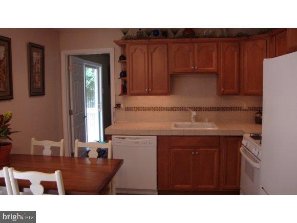 235 Birch Road Tuckerton, NJ 08087 - Photo 5 of 15 Gallery Image 5