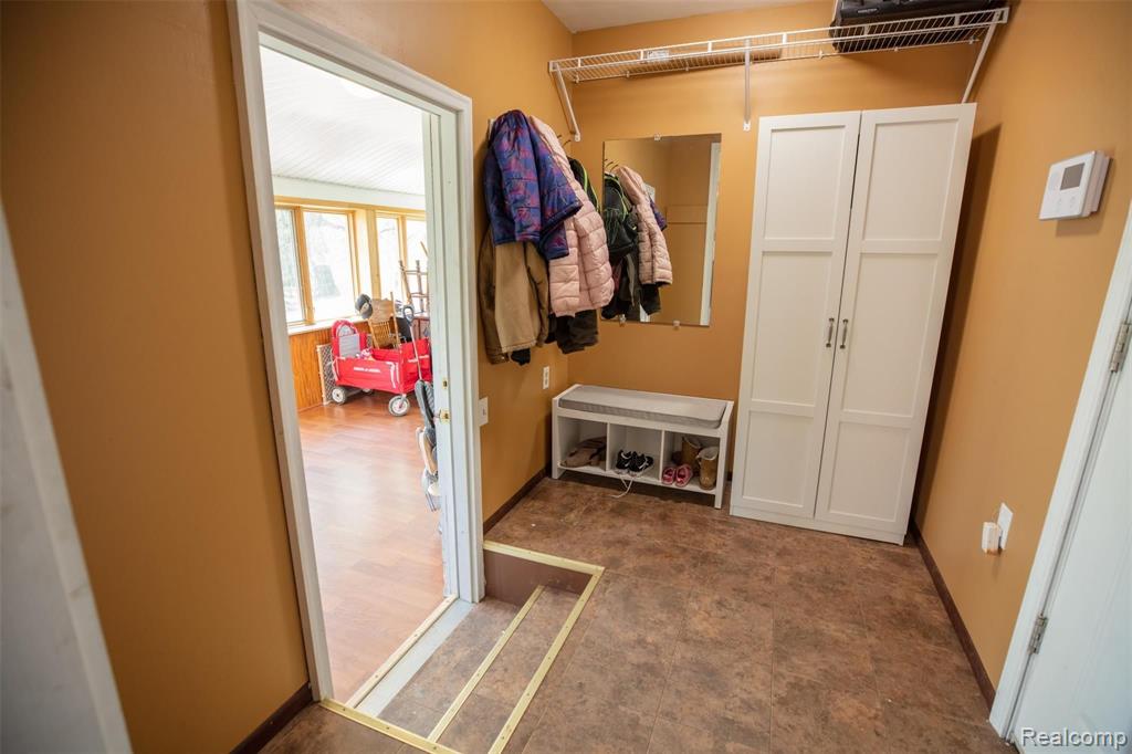 6245 Calkins Road Flint, MI 48532 - Photo 9 of 24