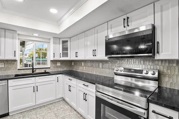 $634,900 | 7239 Southwind Drive, Hudson, FL 34667