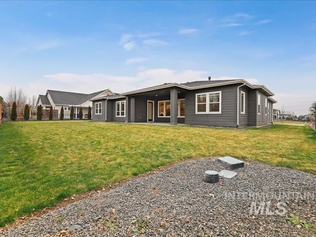 $1,049,000 | 3882 West Haverhill Street, Eagle, ID 83616