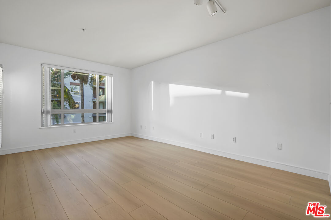 100 South Alameda Street, Unit 339 Los Angeles, CA 90012 - Photo 2 of 24