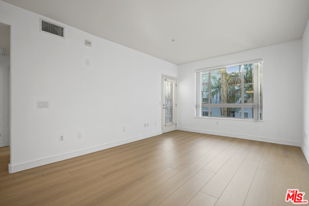 100 South Alameda Street, Unit 339 Los Angeles, CA 90012 - Photo 3 of 24