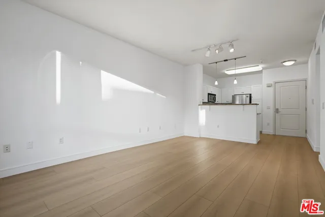 $2,500 | 100 South Alameda Street, Unit 339, Los Angeles, CA 90012