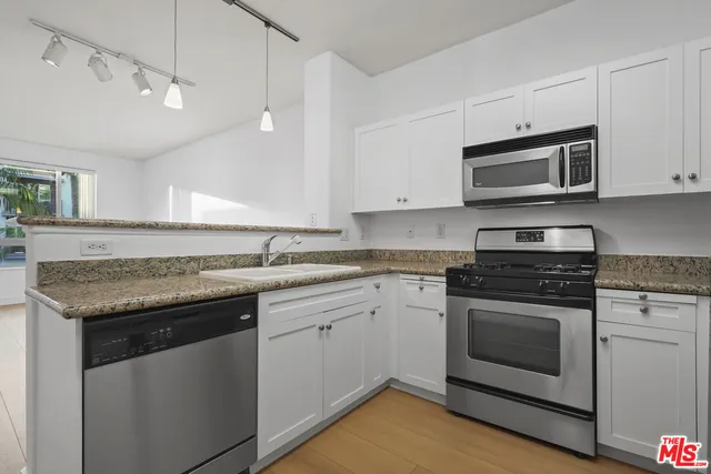 $2,500 | 100 South Alameda Street, Unit 339, Los Angeles, CA 90012