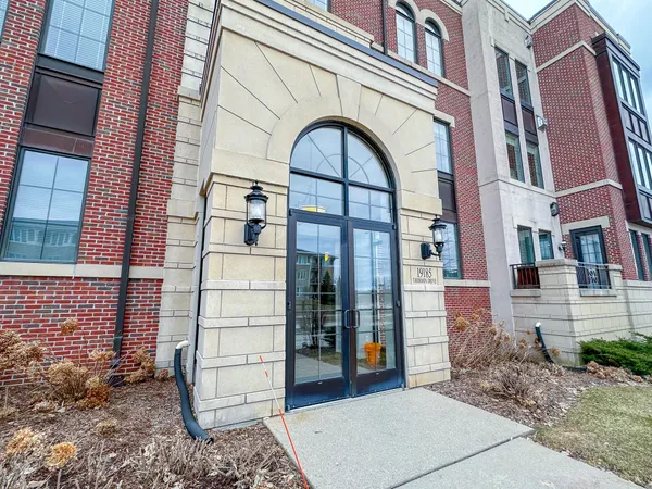 $448,000 | 19185 Thomson Drive, Unit 204, Brookfield, WI 53045