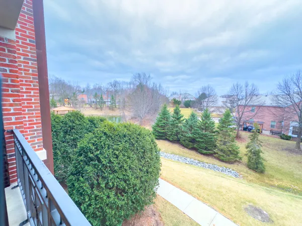 $448,000 | 19185 Thomson Drive, Unit 204, Brookfield, WI 53045