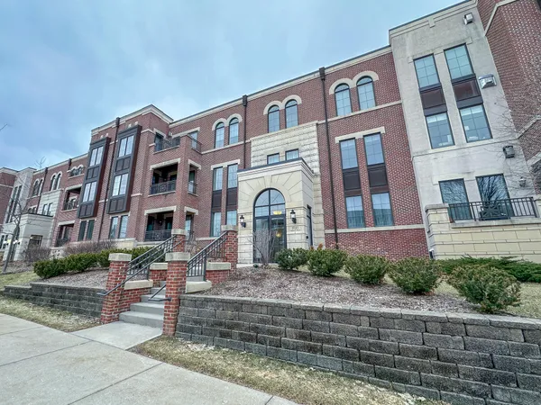 $448,000 | 19185 Thomson Drive, Unit 204, Brookfield, WI 53045