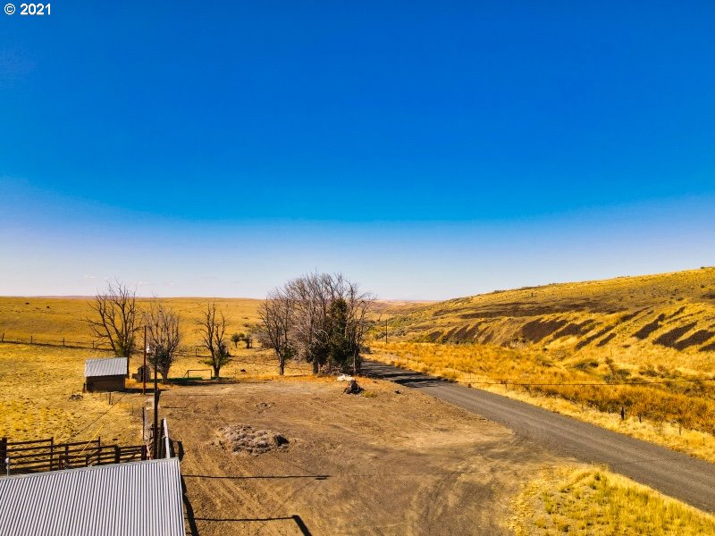 24862 Hail Ridge Lane Condon, OR 97823 - Photo 2 of 12 a view of an ocean