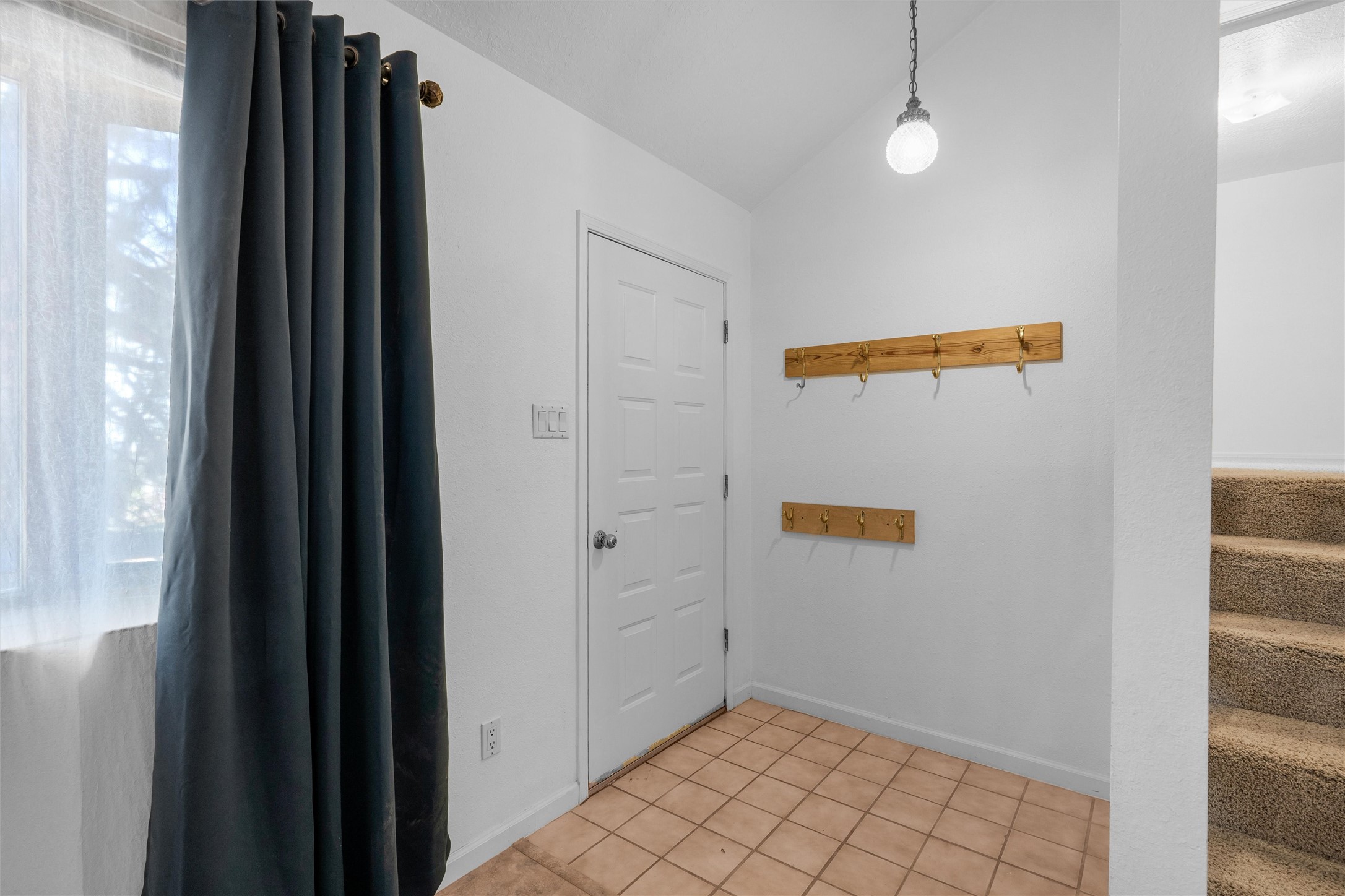 2335 N Road, Unit B Los Alamos, NM 87544 - Photo 7 of 33