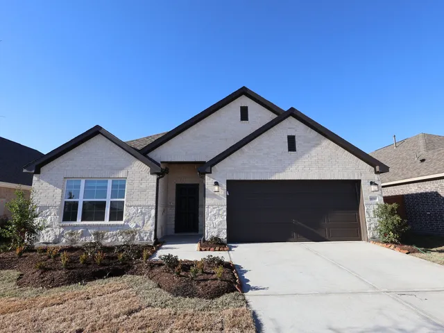 $355,990 | 14010 Baikal Mnr Drive, Santa Fe, TX 77510
