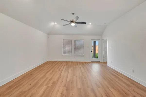 $343,990 | 14010 Baikal Mnr Drive, Santa Fe, TX 77510