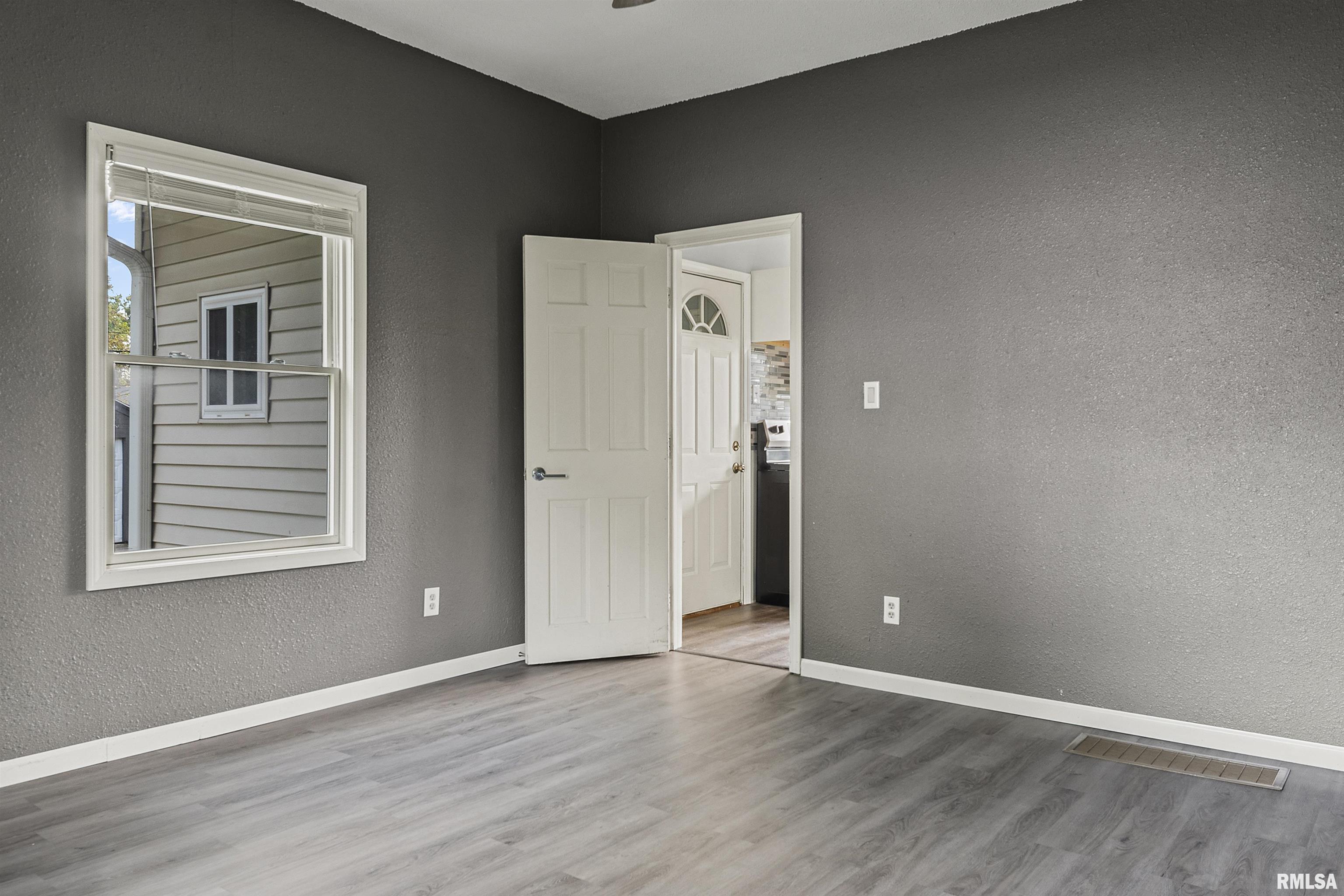 1900 East Watch Avenue Springfield, IL 62702 - Photo 18 of 28