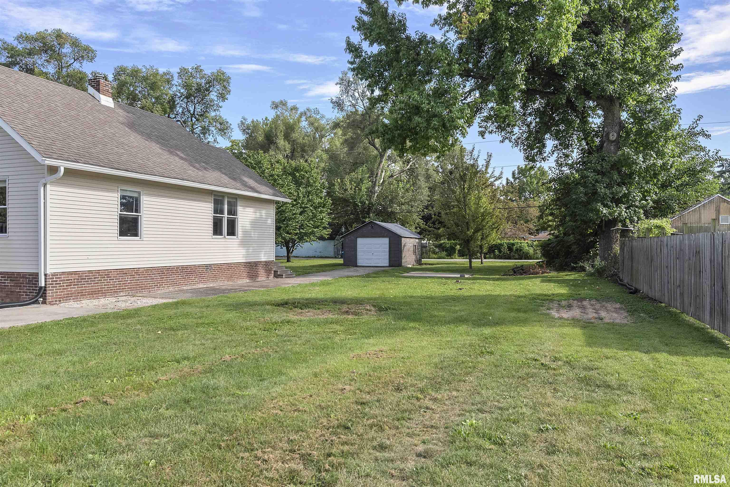 1900 East Watch Avenue Springfield, IL 62702 - Photo 22 of 28