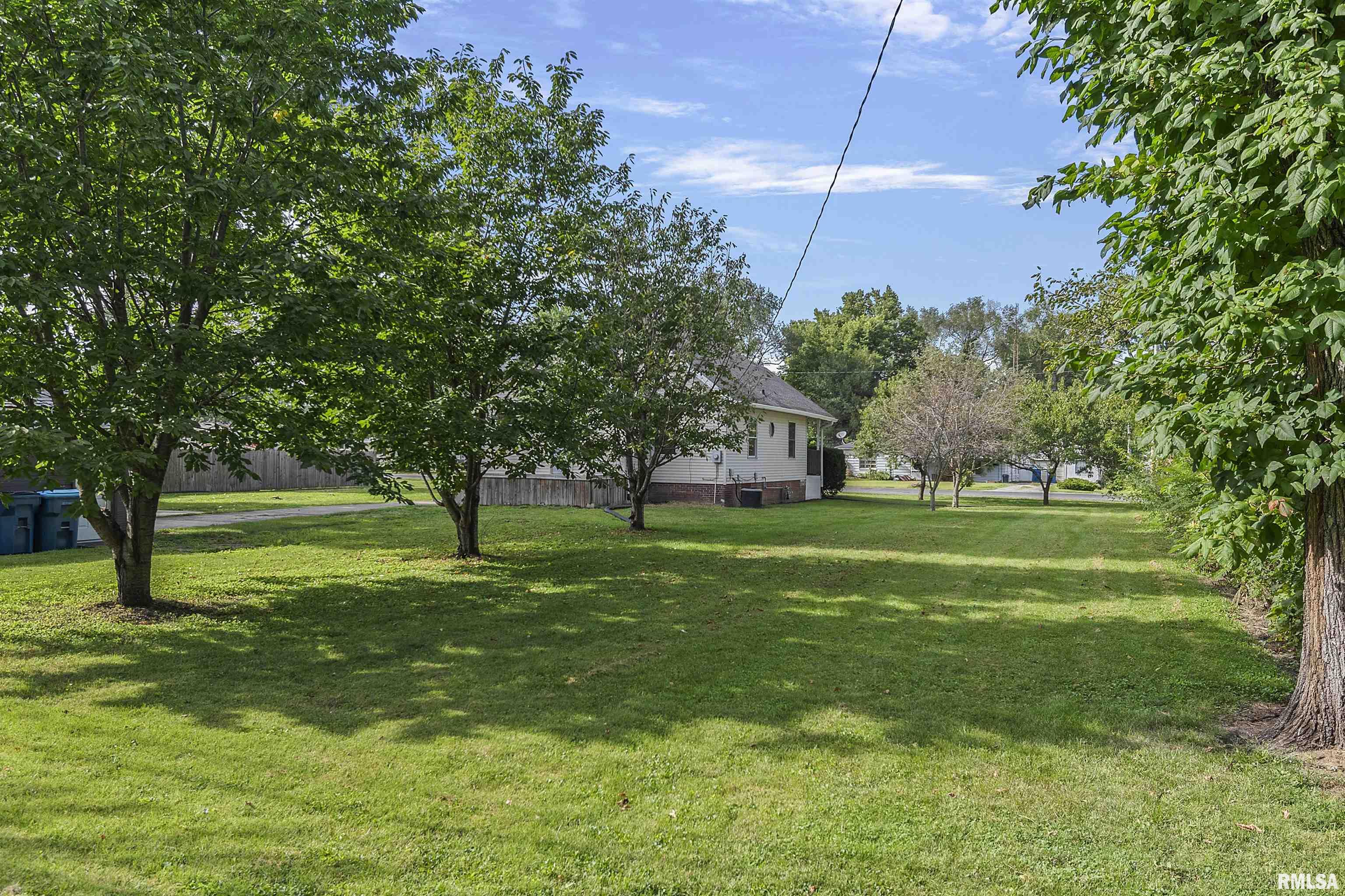 1900 East Watch Avenue Springfield, IL 62702 - Photo 27 of 28