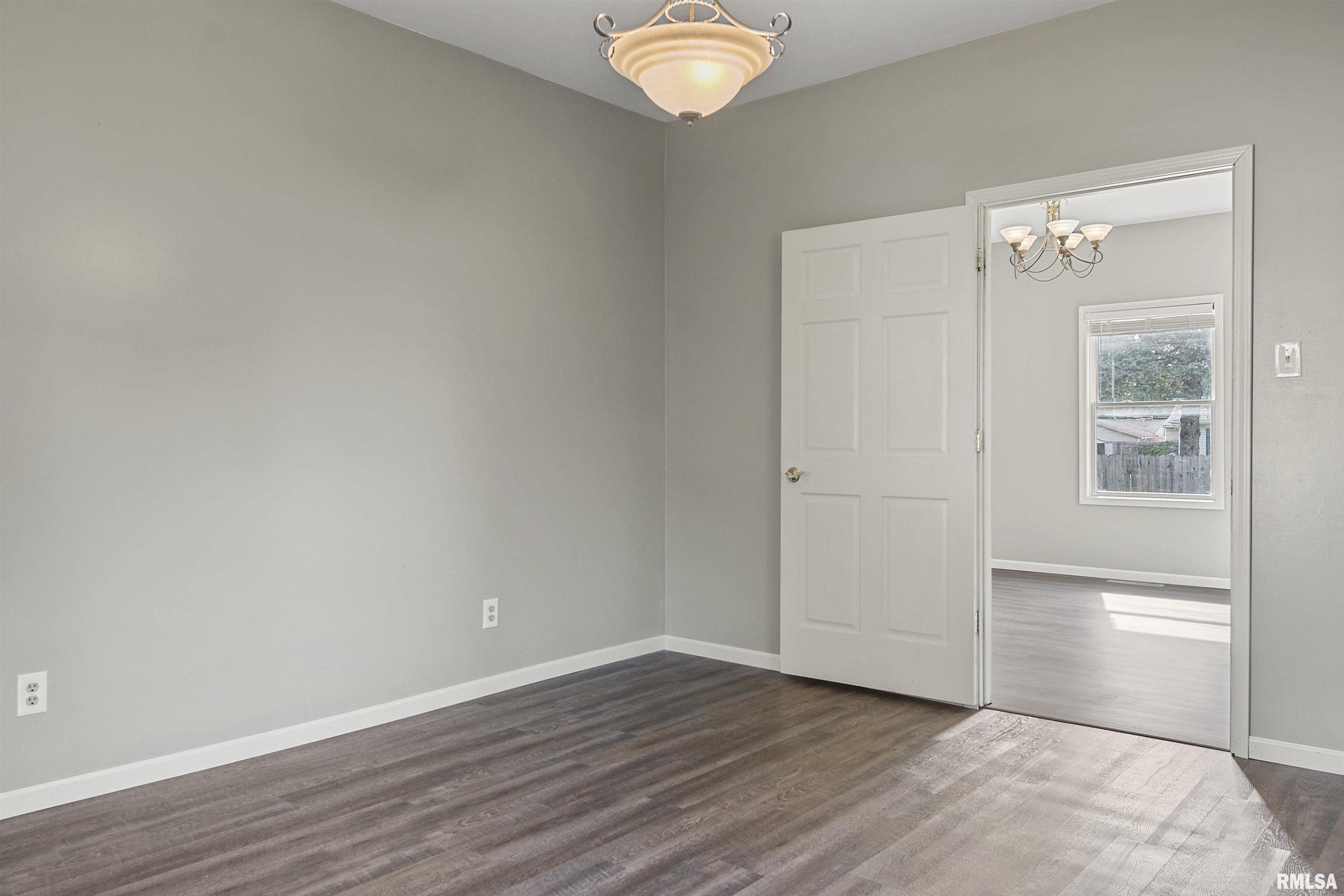1900 East Watch Avenue Springfield, IL 62702 - Photo 10 of 28