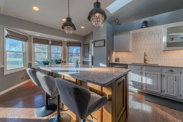 $565,000 | 10215 Ridge Lane, Huntley, IL 60142