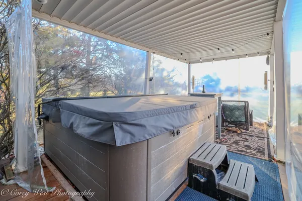 $565,000 | 10215 Ridge Lane, Huntley, IL 60142