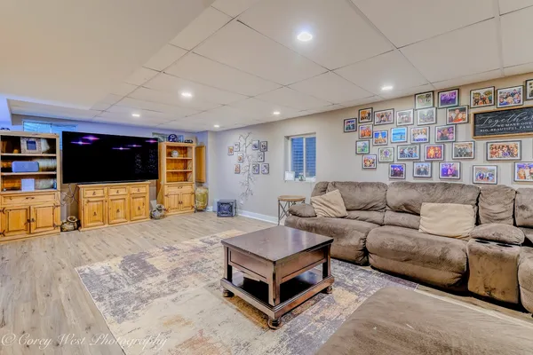 $565,000 | 10215 Ridge Lane, Huntley, IL 60142