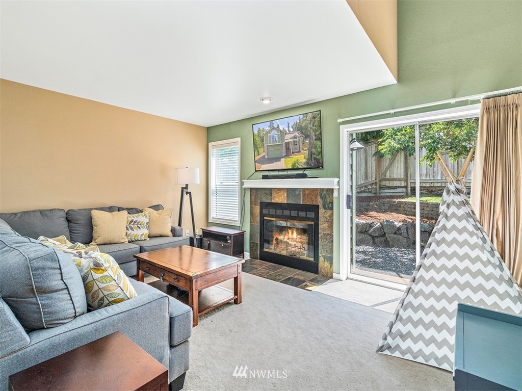 14031 Southeast 158th Street Renton, WA 98058 - Photo 11 of 25 Gallery Image 11