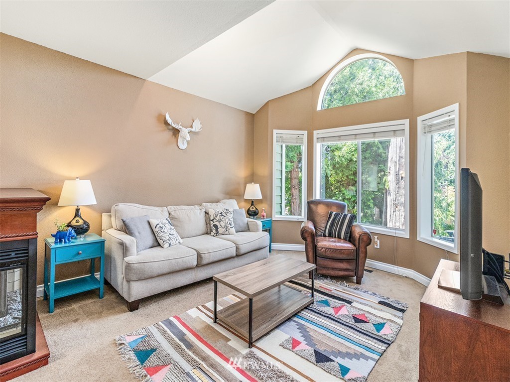 14031 Southeast 158th Street Renton, WA 98058 - Photo 3 of 25 Gallery Image 3
