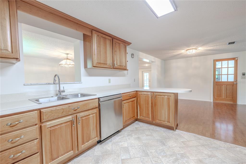 12220 Twin Branch Acres Road Tampa, FL 33626 - Photo 6 of 52