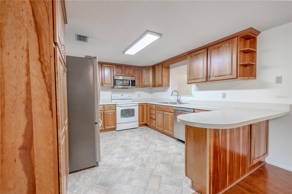 12220 Twin Branch Acres Road Tampa, FL 33626 - Photo 10 of 53