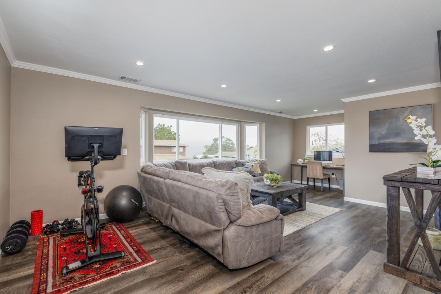 63 Kathleen Court Pacifica, CA 94044 - Photo 34 of 41 a living room with furniture and a window