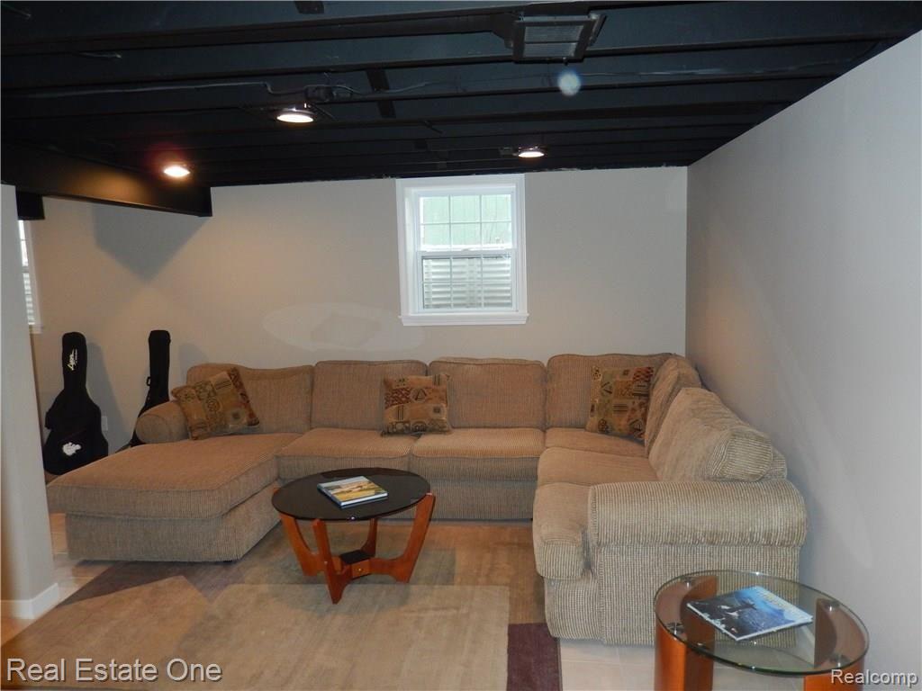 4385 Highfield Road Waterford, MI 48329 - Photo 26 of 35 basement 1.JPG