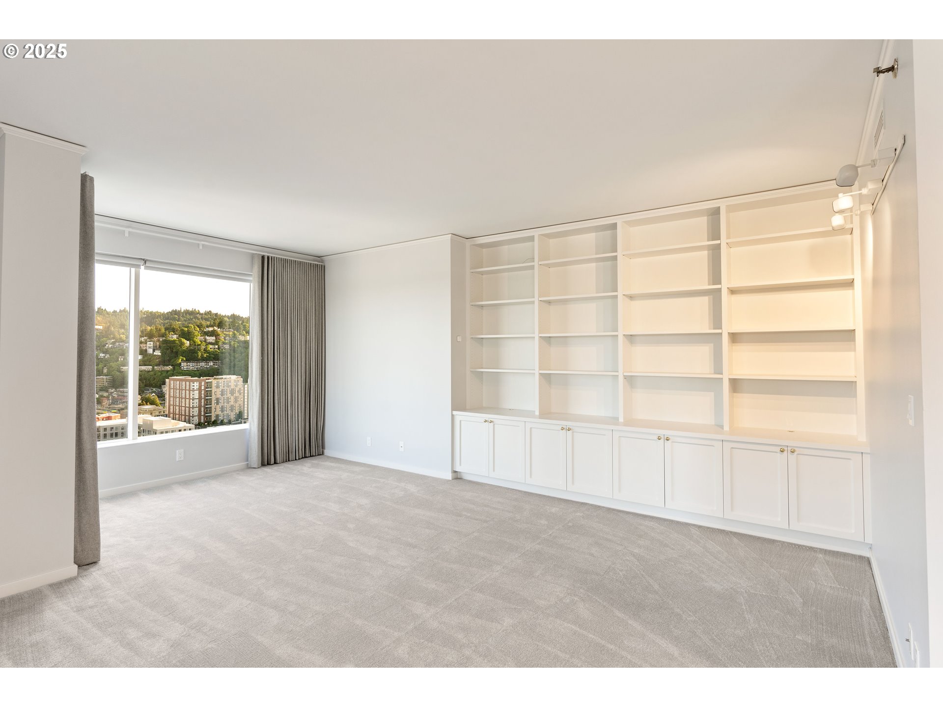 1414 Southwest 3rd Avenue, Unit 2902 Portland, OR 97201 - Photo 25 of 45 a view of an empty room with a window