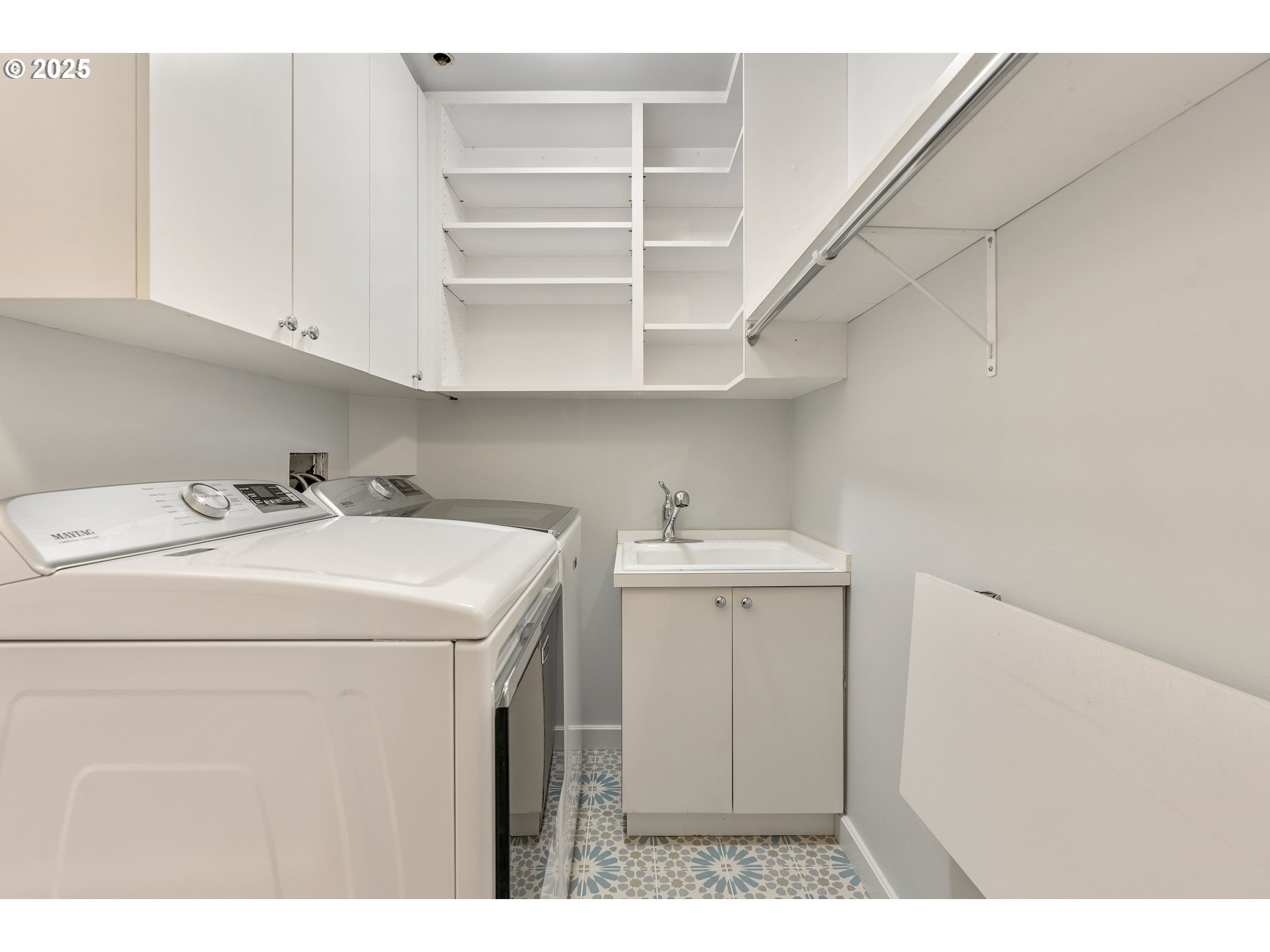 1414 Southwest 3rd Avenue, Unit 2902 Portland, OR 97201 - Photo 40 of 45 a utility room with dryer and washer