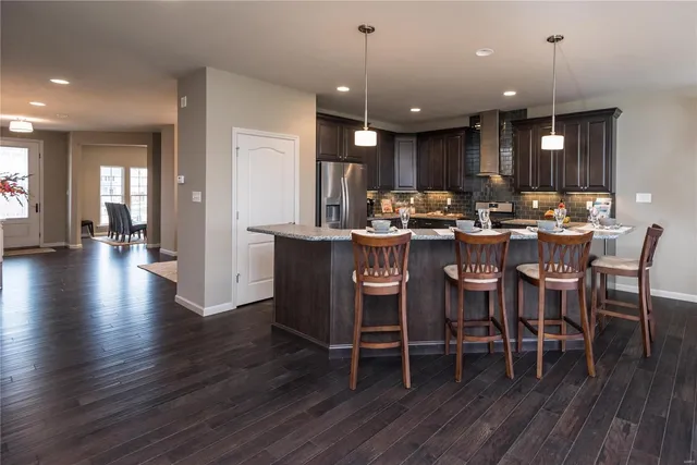 $478,900 | 1 Parker @ Ryehill Manor Street, St. Peters, MO 63376