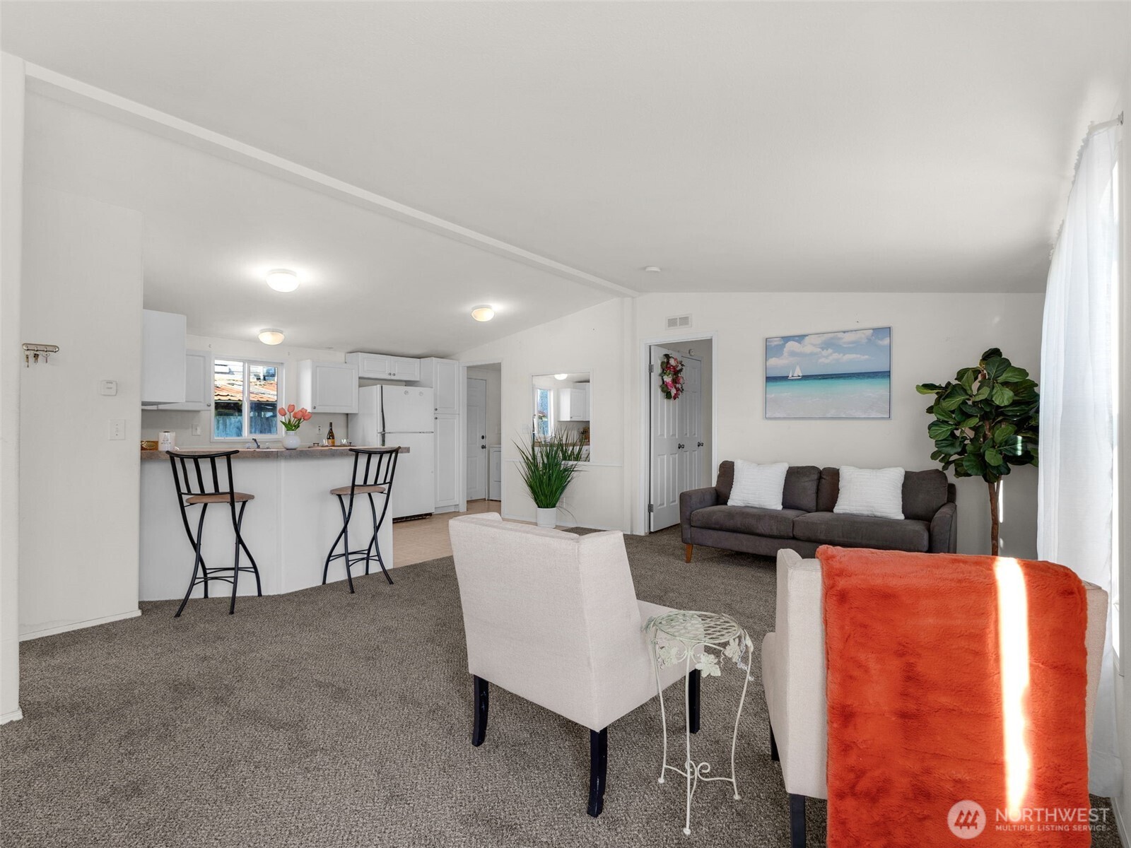 208 2nd Street South Long Beach, WA 98631 - Photo 4 of 36