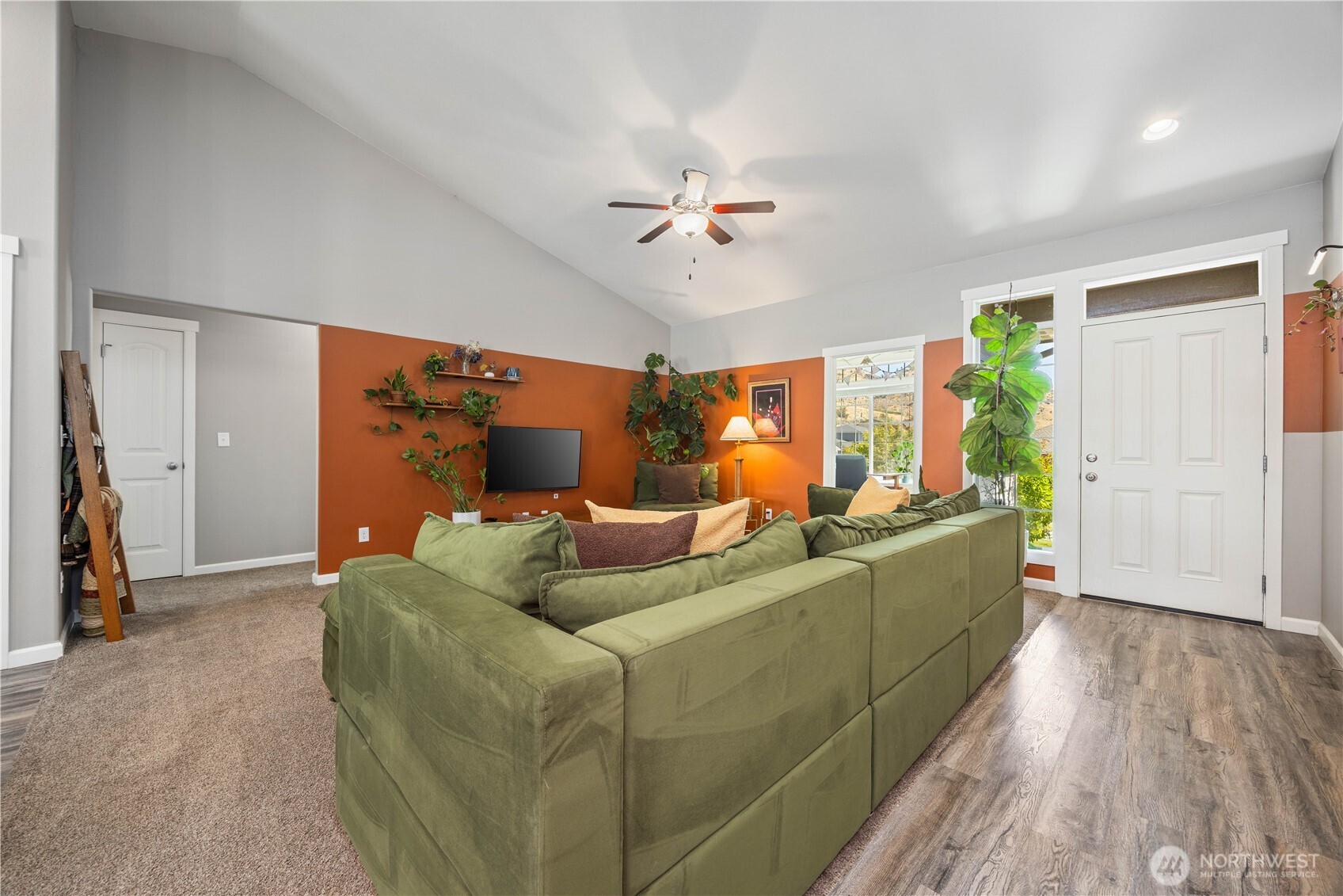 491 Spring View Place Chelan, WA 98816 - Photo 8 of 37
