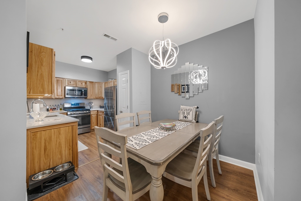 23 Hampshire Road, Unit 112 Methuen, MA 01844 - Photo 4 of 26 Gallery Image 4