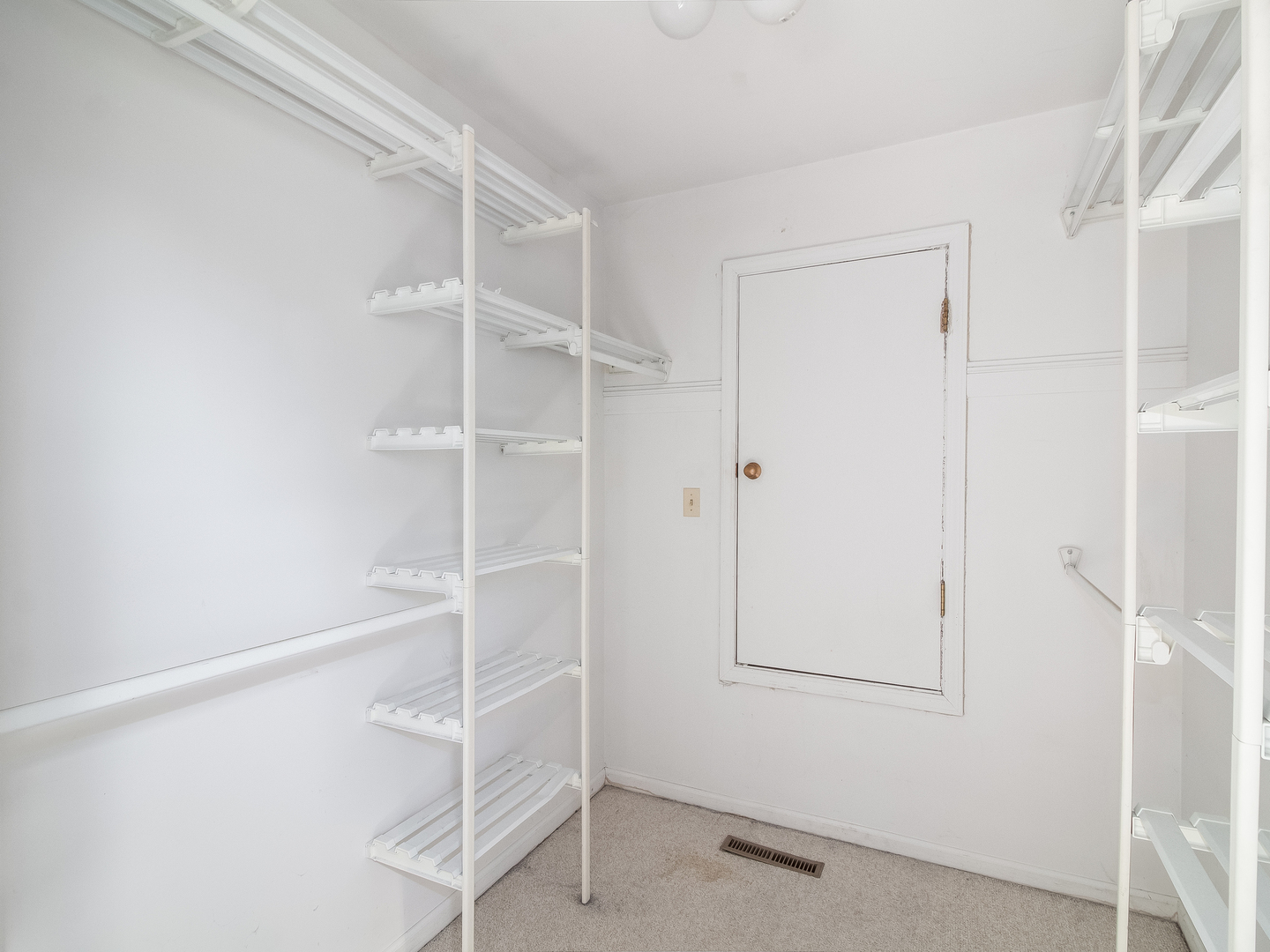 15840 Overlook Lane Huntley, IL 60142 - Photo 12 of 42 a view of an empty room
