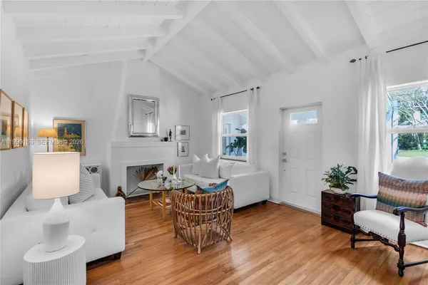 $8,500 | 4072 Park Avenue, Miami, FL 33133