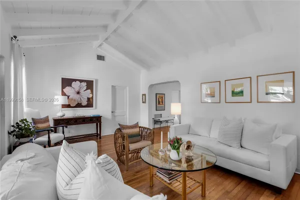 $8,500 | 4072 Park Avenue, Miami, FL 33133