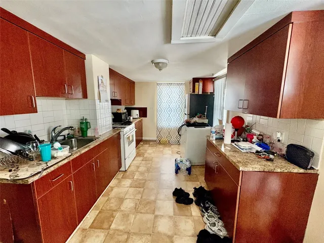 $185,000 | 326 Oak Hill Avenue, Endicott, NY 13760