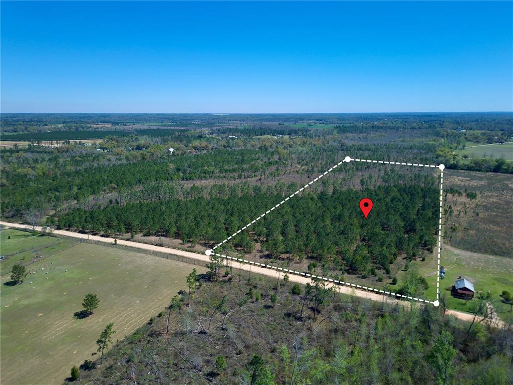 Mutual Road Cottondale, FL 32431 - Photo 1 of 1 an aerial view of a houses with a yard