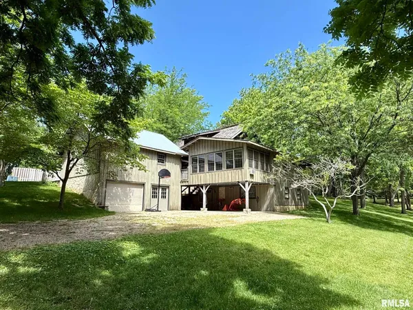 $449,000 | 17531 Old Fairgrounds Road, Petersburg, IL 62675