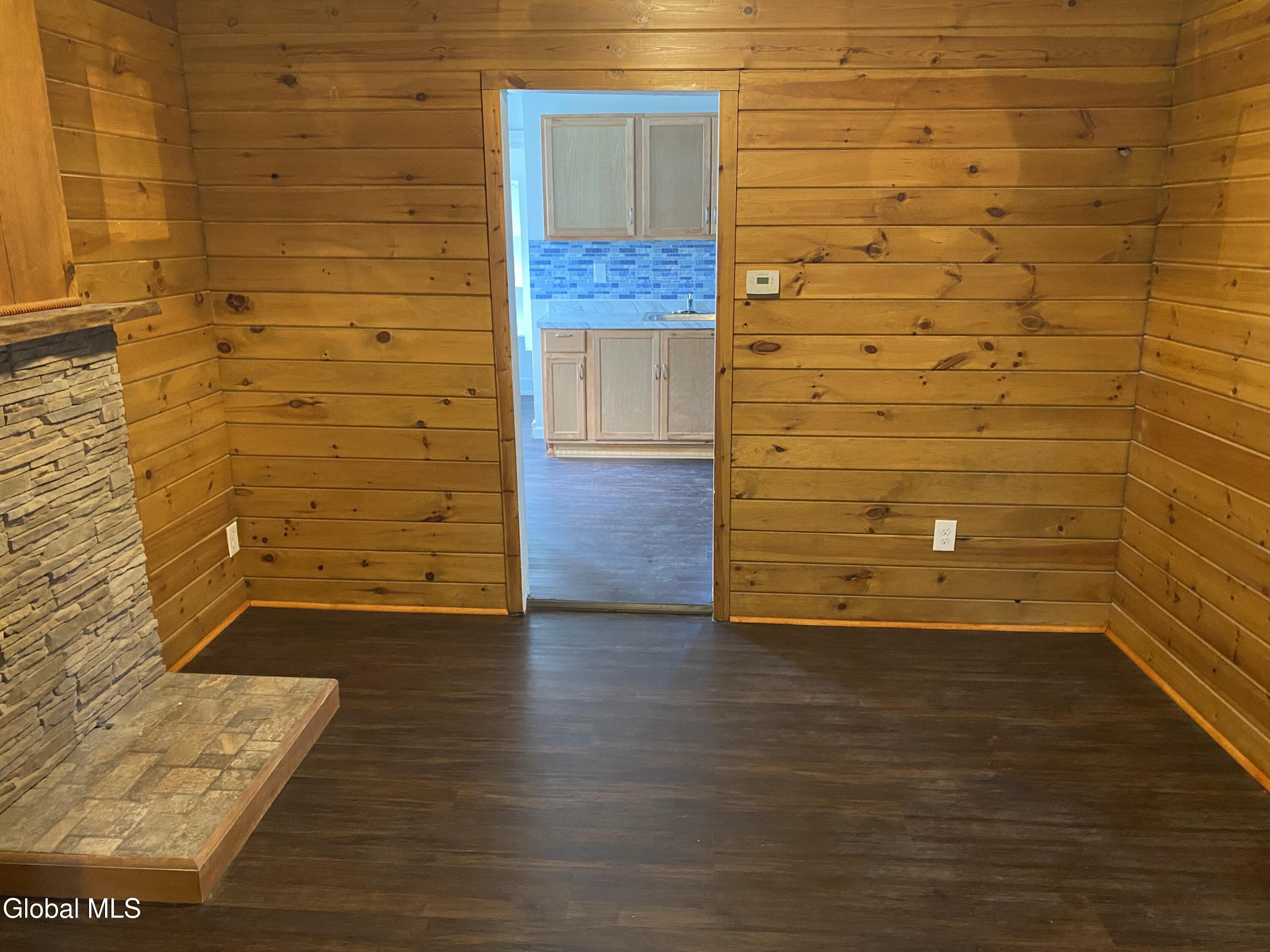 629 Lang Street Schenectady, NY 12308 - Photo 15 of 25 IMG_4281 (2)